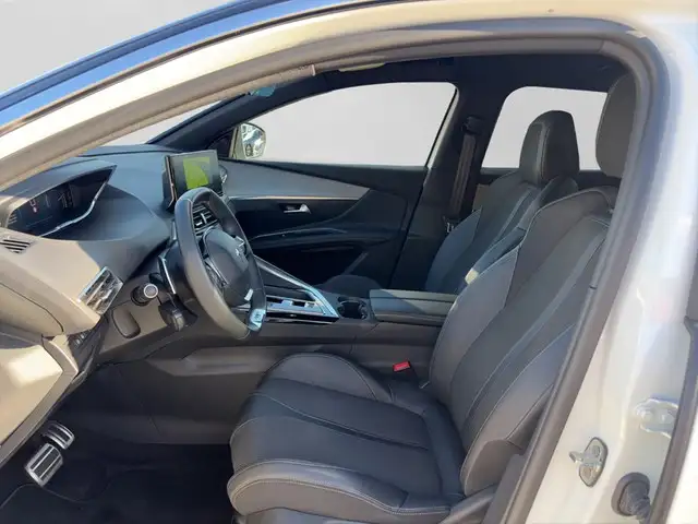 Peugeot 3008 view 8