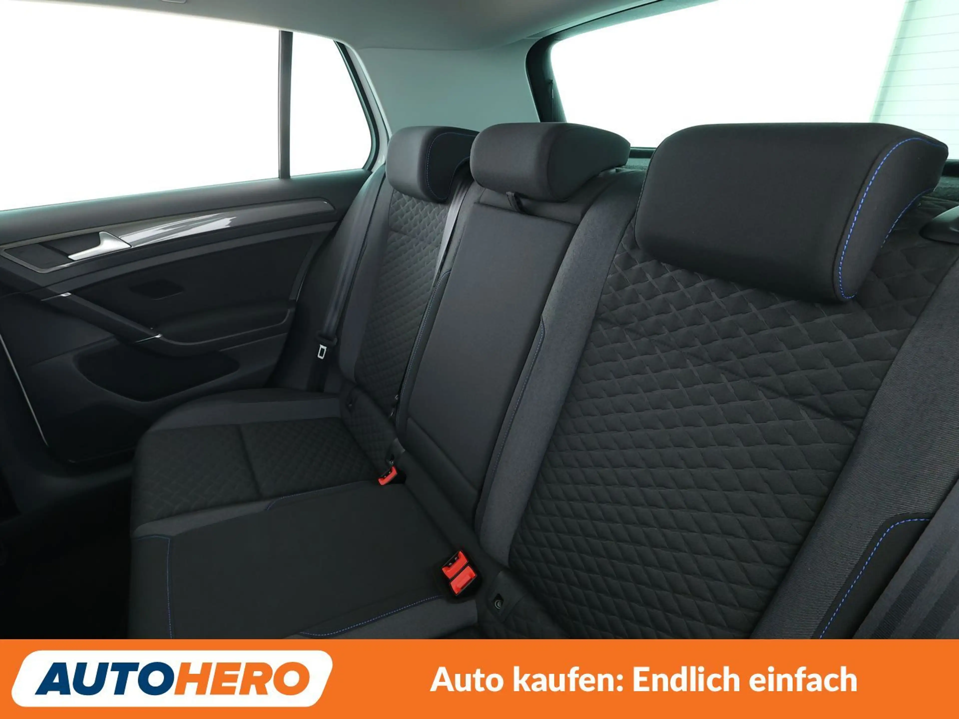 Volkswagen Golf 1.0 TSI Join *NAVI*LED*PANO*PDC*CAM*SHZ* — photo 14