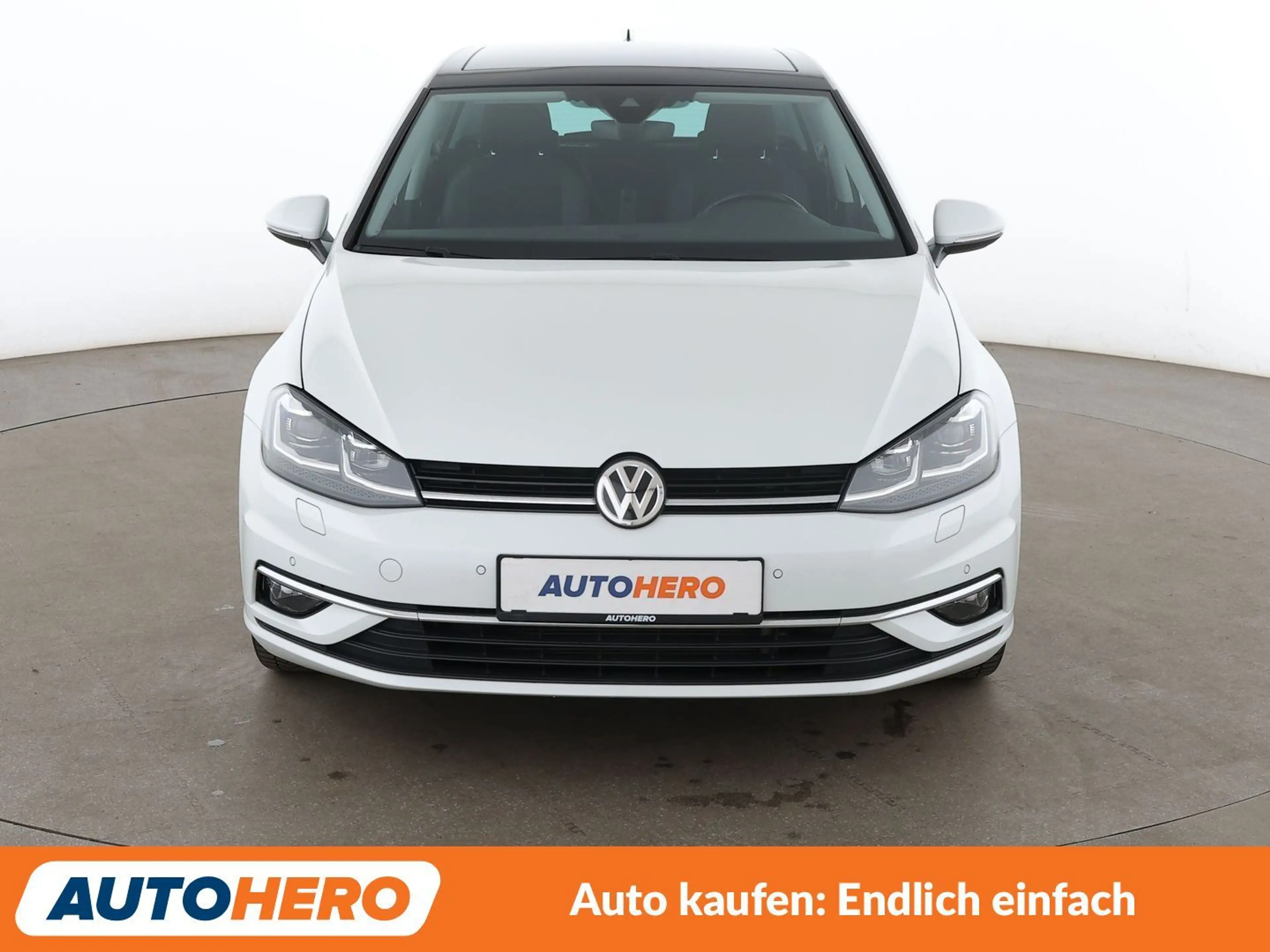 Volkswagen Golf 1.0 TSI Join *NAVI*LED*PANO*PDC*CAM*SHZ* — photo 9