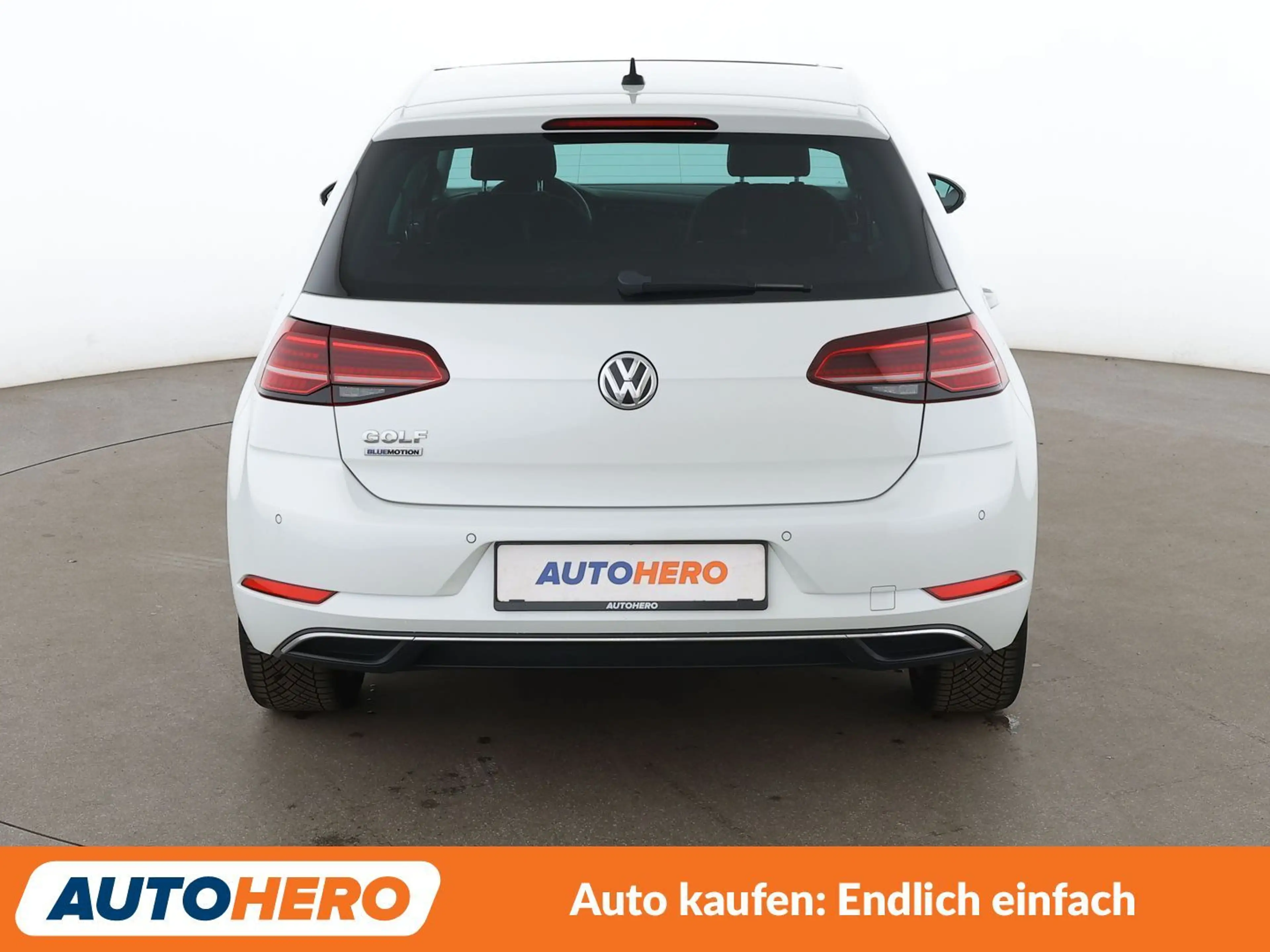 Volkswagen Golf 1.0 TSI Join *NAVI*LED*PANO*PDC*CAM*SHZ* — photo 5