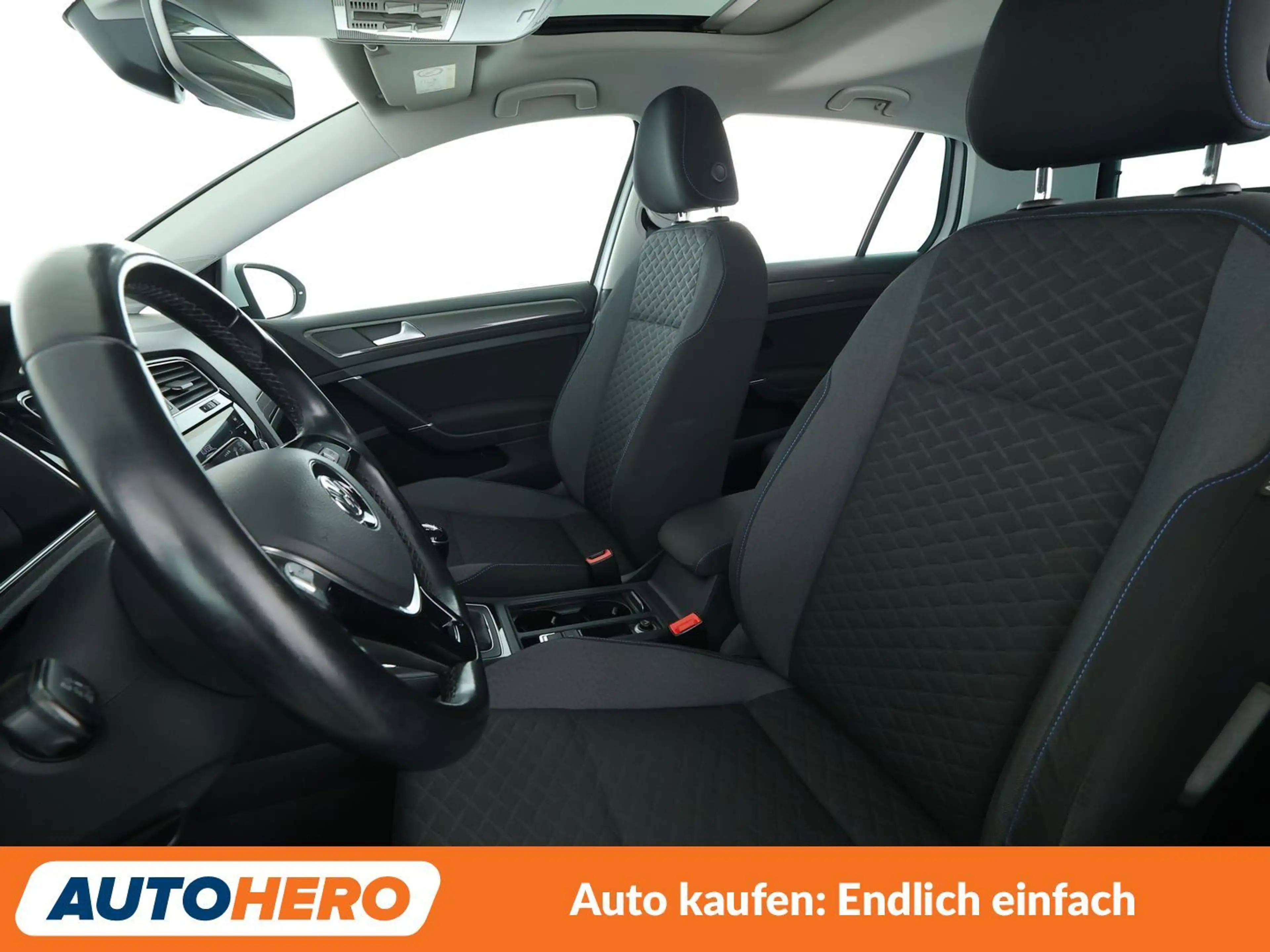 Volkswagen Golf 1.0 TSI Join *NAVI*LED*PANO*PDC*CAM*SHZ* — photo 10
