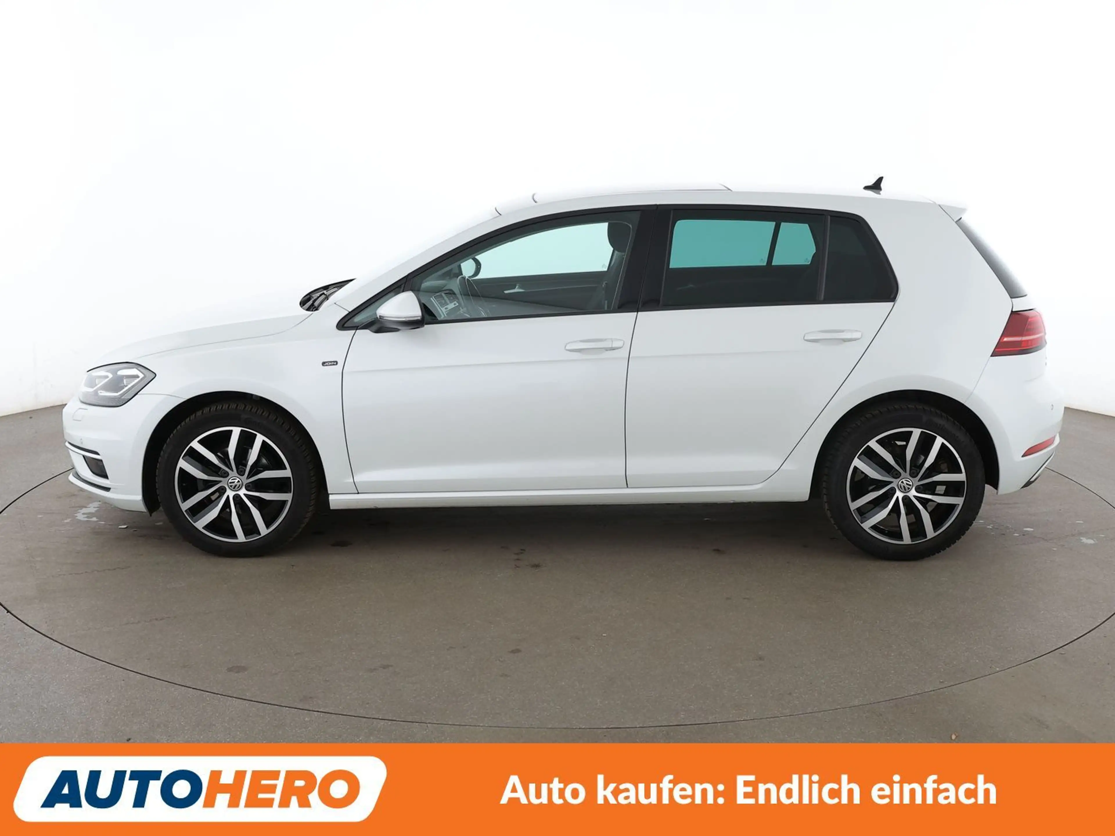 Volkswagen Golf 1.0 TSI Join *NAVI*LED*PANO*PDC*CAM*SHZ* — photo 3
