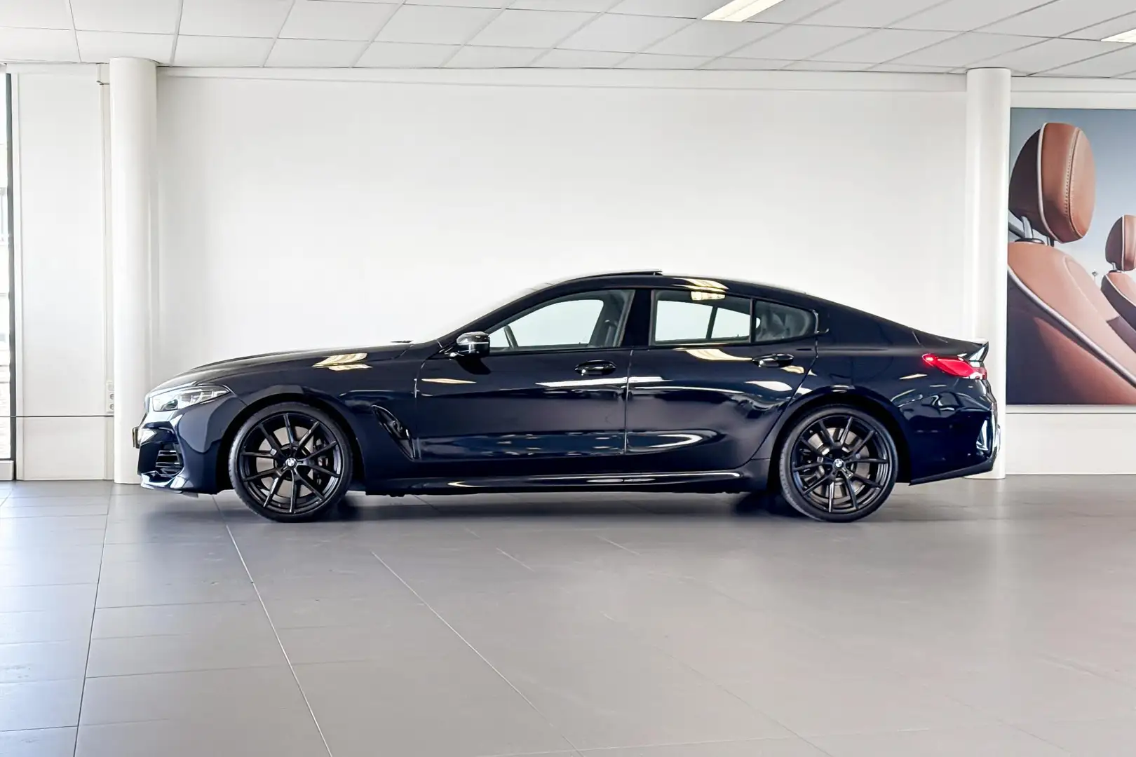 BMW M850 8 Serie Gran Coupé M850i xDrive High Executive | M Fekete - 2