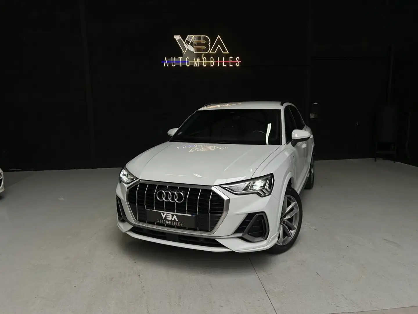 Audi Q3 (2) 45 TFSI E 245 S TRONIC S LINE - 2