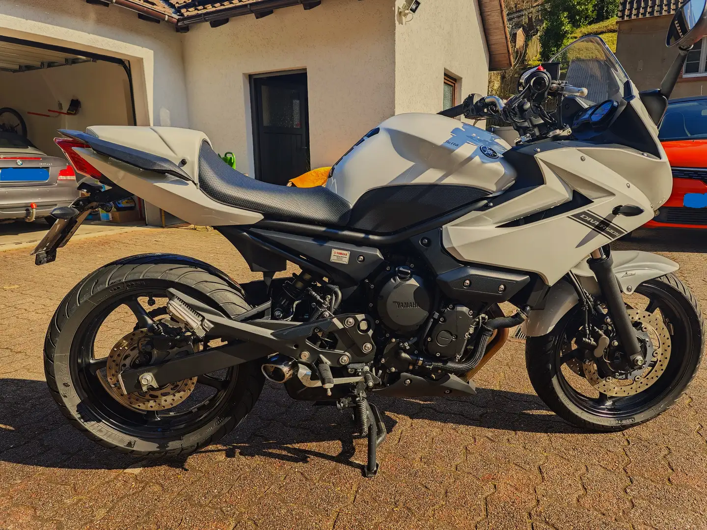 Yamaha XJ 6 Diversion Blanco - 2