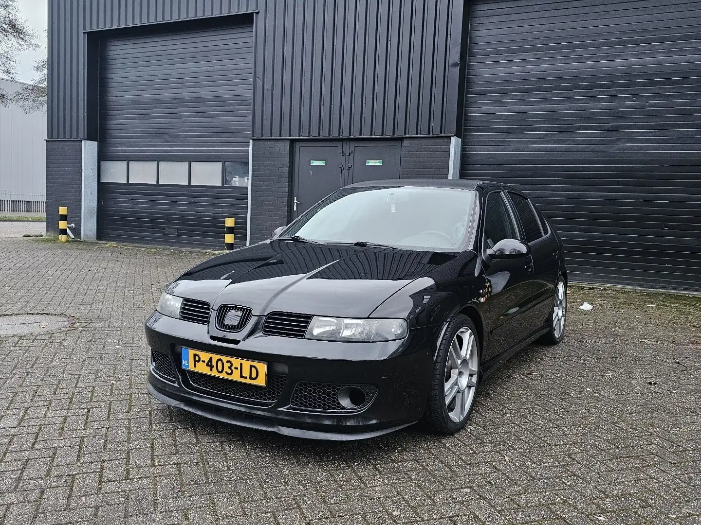 SEAT Leon 1.8-20V Cupra R BAM! - Nieuwe APK! - Miltek! Černá - 1