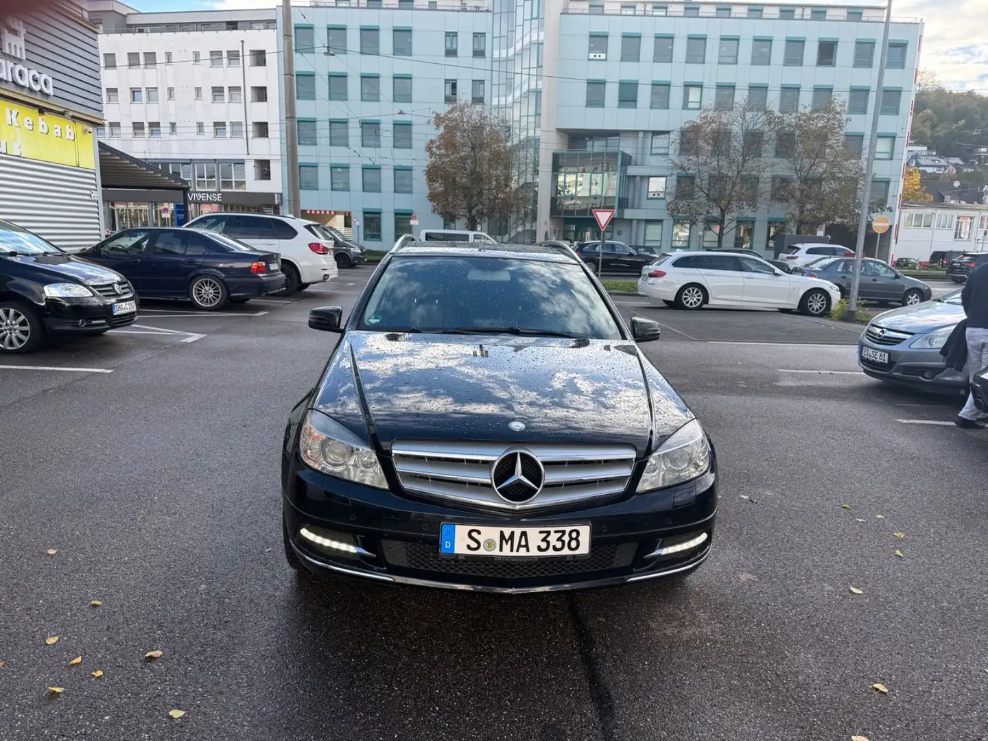 Mercedes-Benz C 200 T-Modell CGI  BlueEfficiency Schwarz - 1