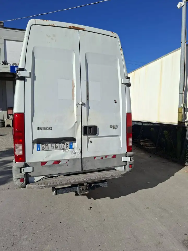 Iveco Daily 35C13, foto 2