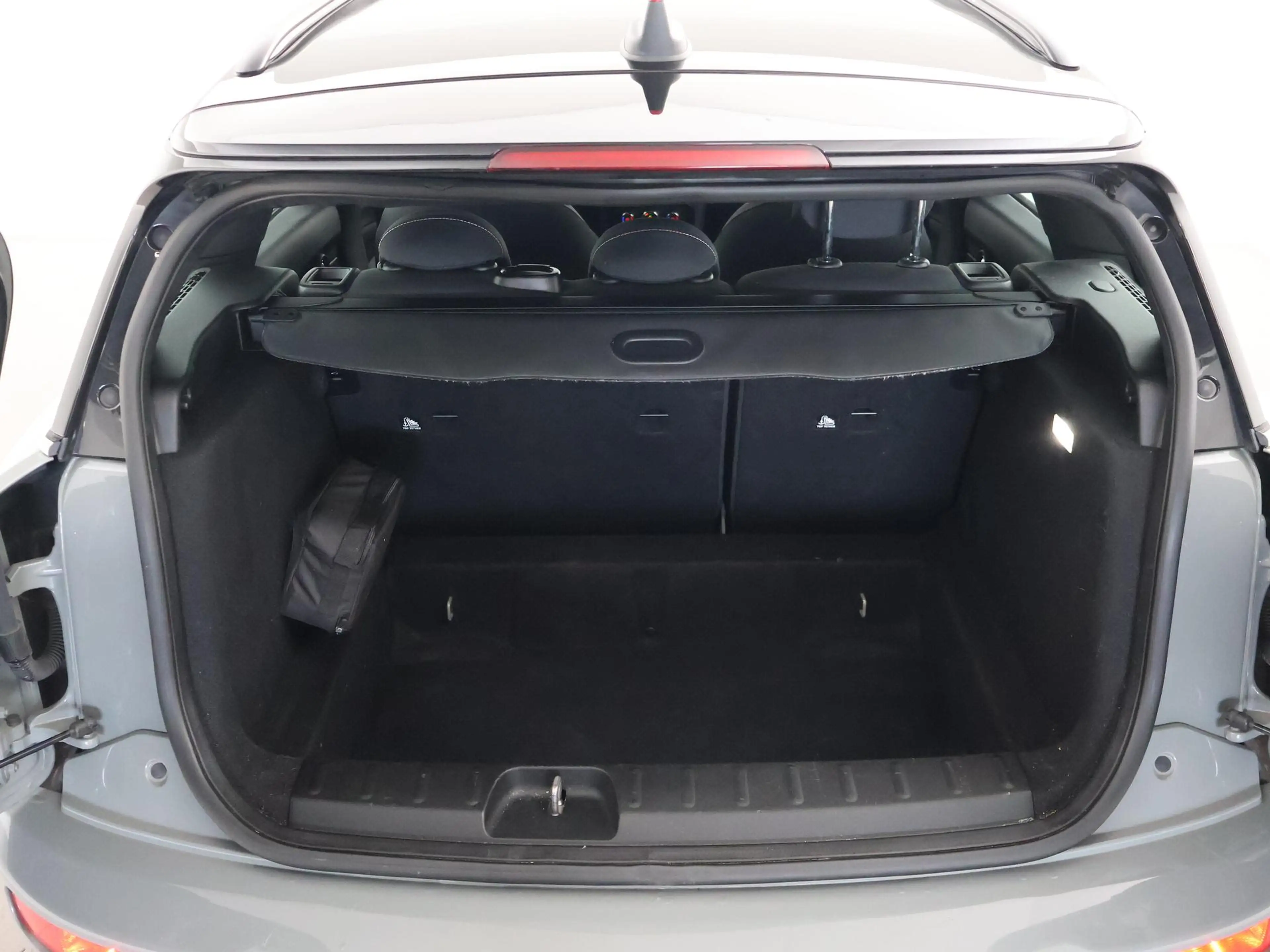 MINI Cooper Clubman 1.5 136 PK MOONWALK GREY + ZWART DAK | 17 INCH ZWA — photo 9