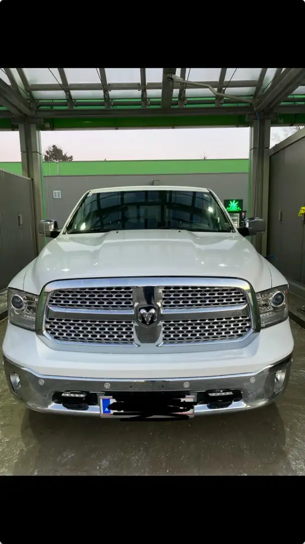 RAM 1500 Modeljahr2017 LARAMIE CrewCab,LongBed Luftfederung Bílá - 2
