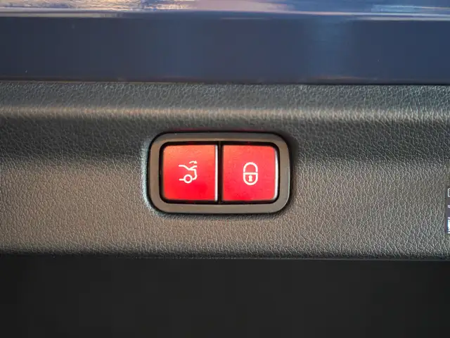 Mercedes-Benz EQE view 7