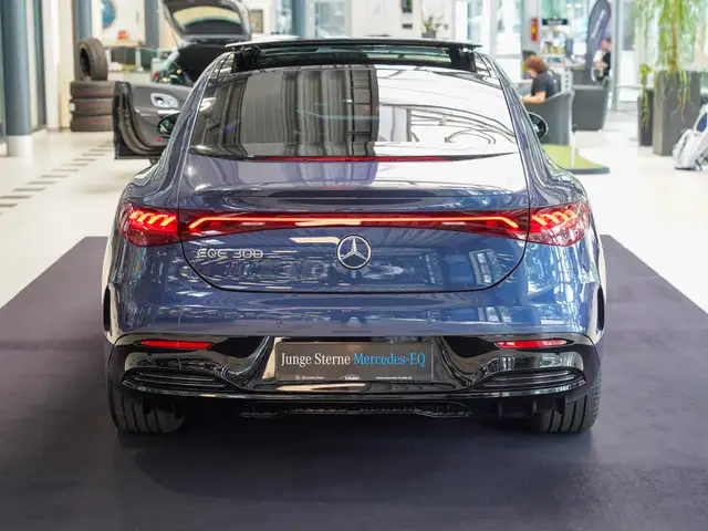 Mercedes-Benz EQE view 5