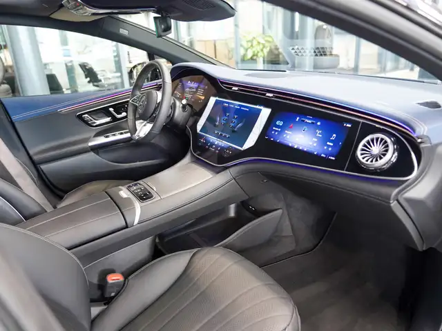 Mercedes-Benz EQE view 12