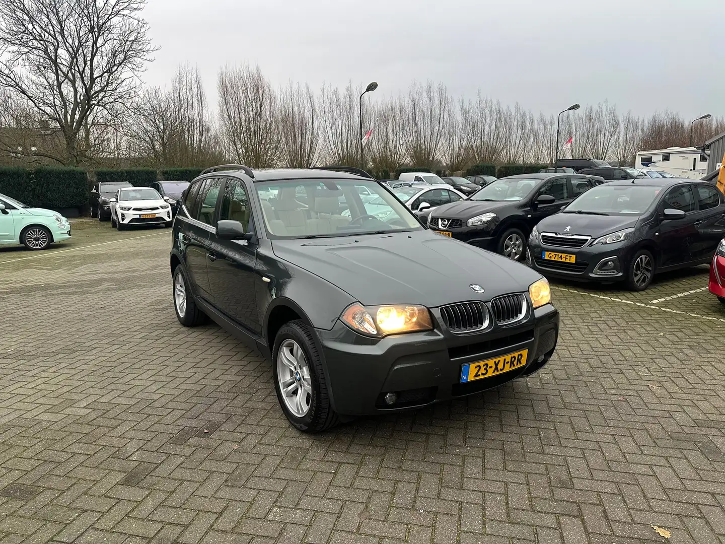 BMW X3 3.0i Business Line, automaat , leer , panoramadak Grijs - 2