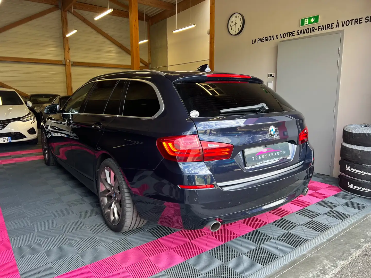 BMW 535 535d Xdrive Modern Grijs - 2