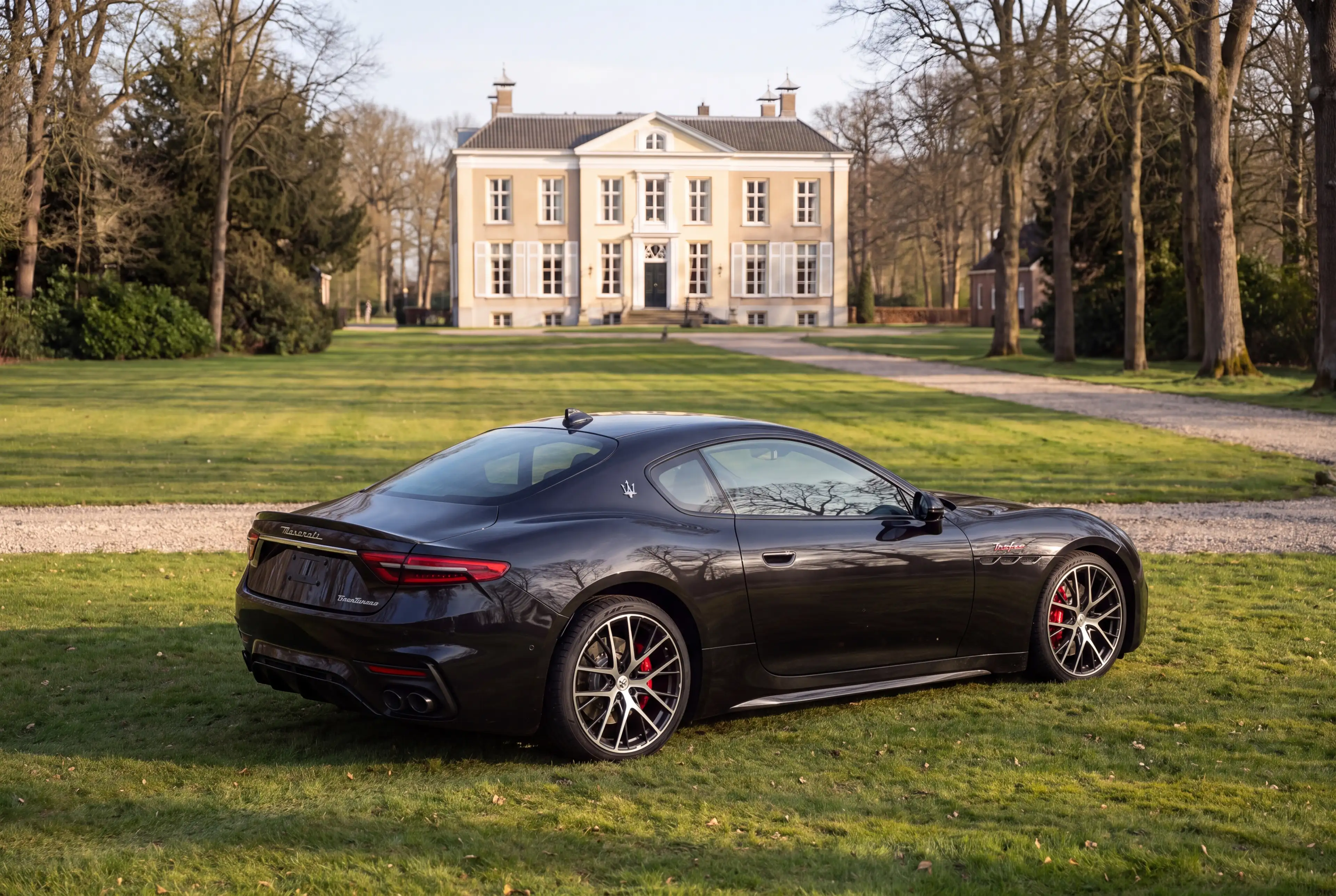 Maserati GranTurismo V6 AWD Trofeo — photo 2