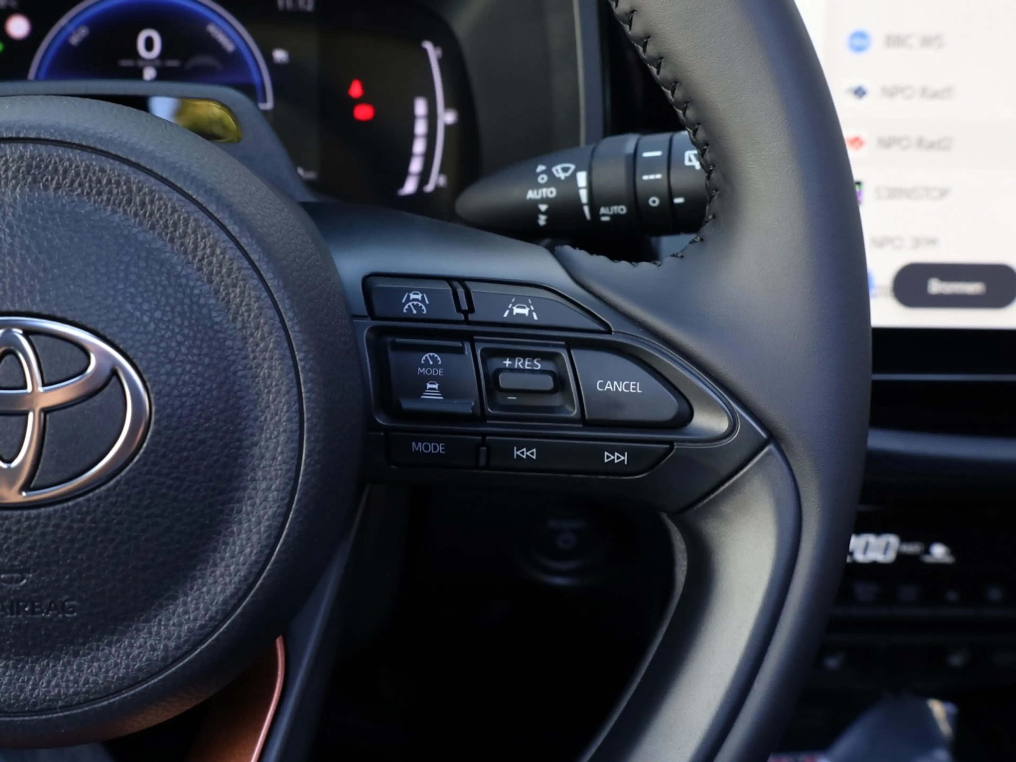 Toyota Aygo X Hybrid 115 envy | Lounge Pack | Vouwdak | JBL — photo 27