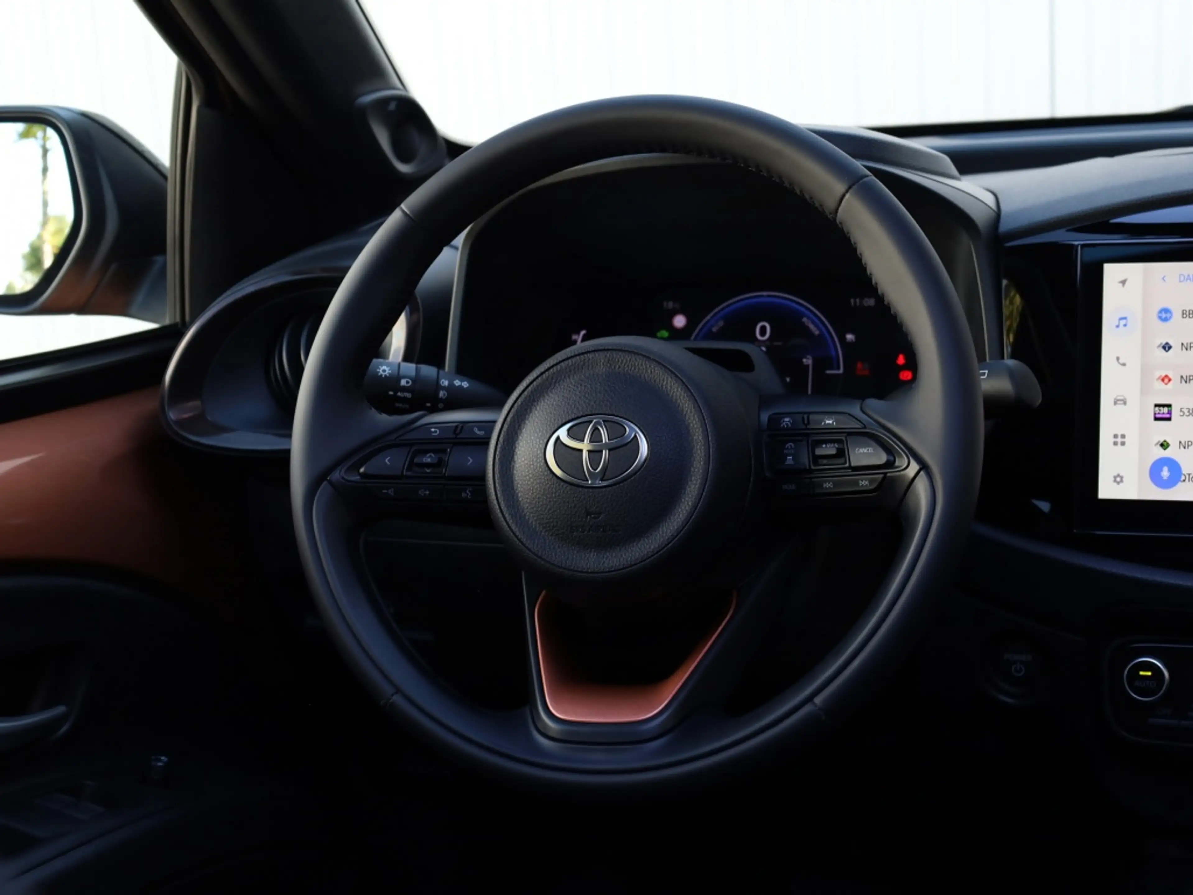 Toyota Aygo X Hybrid 115 envy | Lounge Pack | Vouwdak | JBL — photo 25
