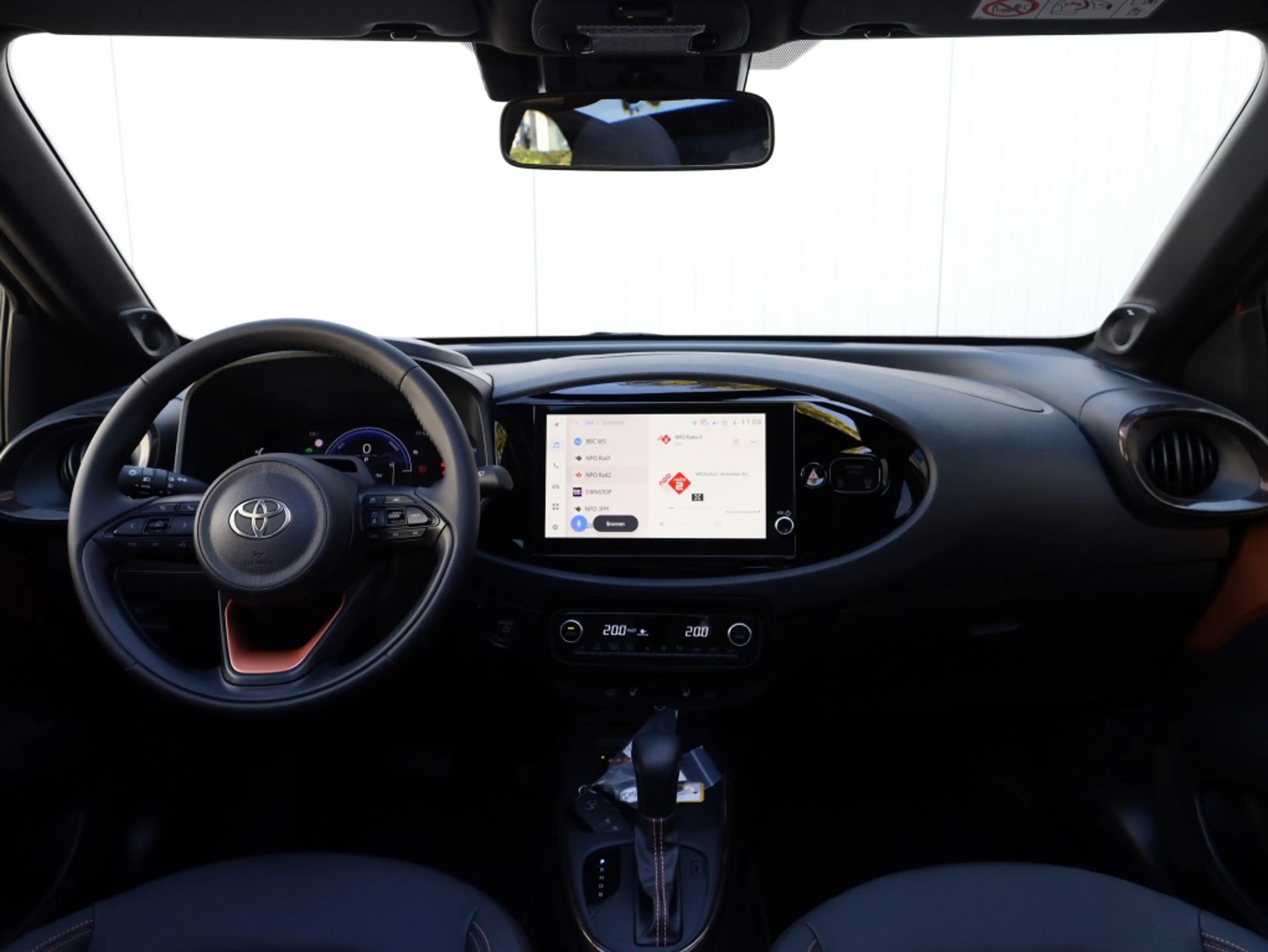 Toyota Aygo X Hybrid 115 envy | Lounge Pack | Vouwdak | JBL — photo 3