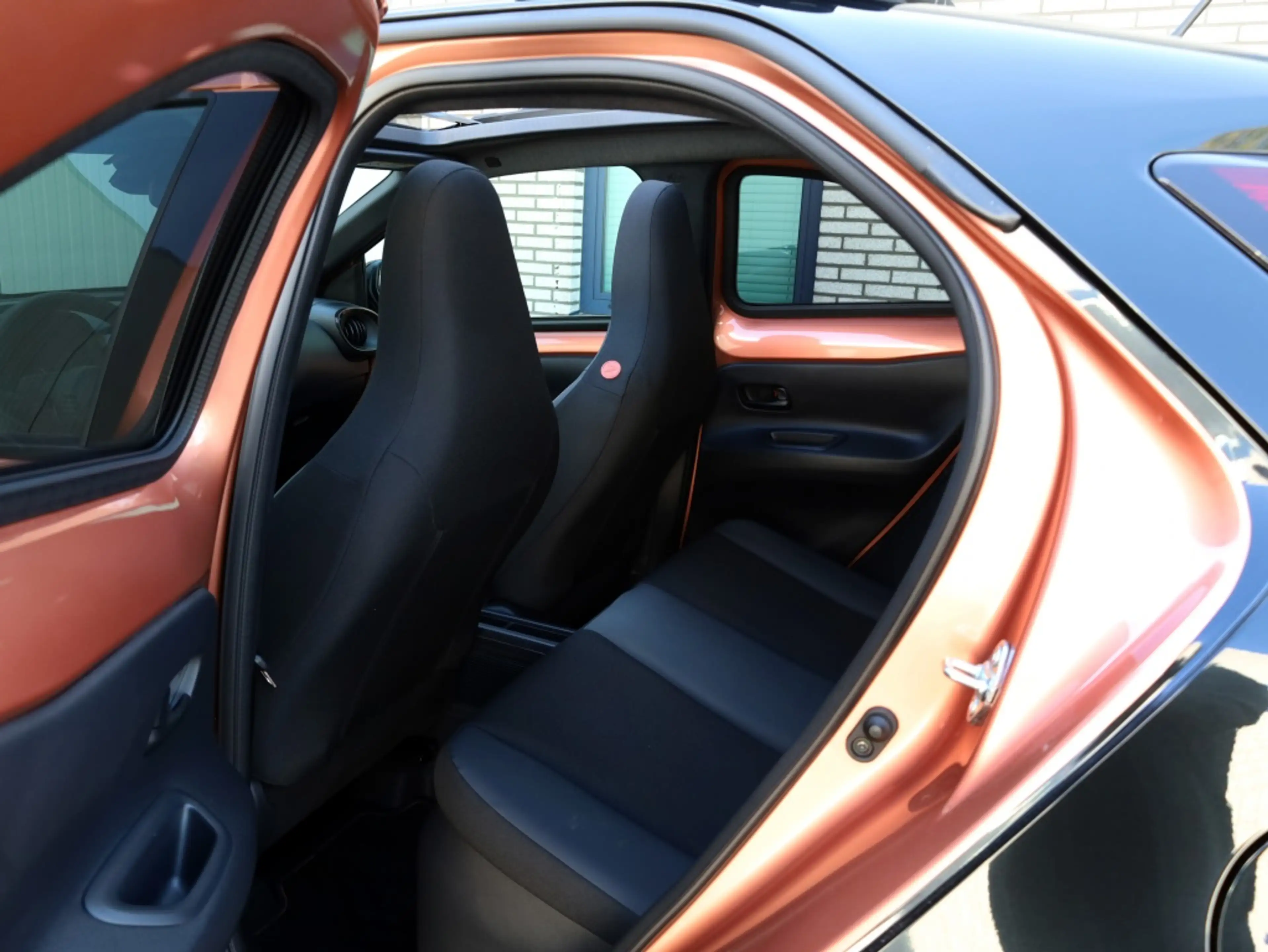Toyota Aygo X Hybrid 115 envy | Lounge Pack | Vouwdak | JBL — photo 13