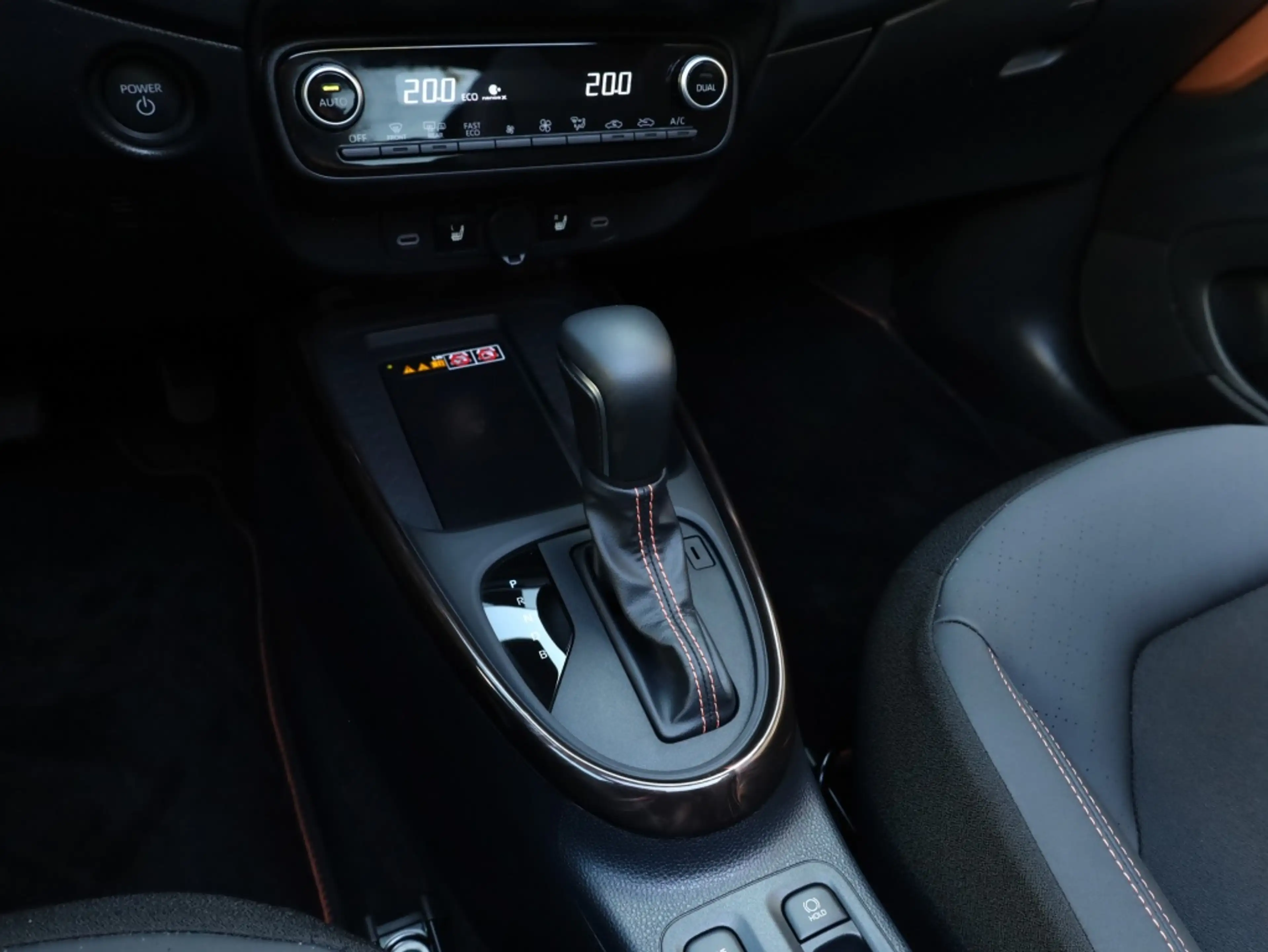 Toyota Aygo X Hybrid 115 envy | Lounge Pack | Vouwdak | JBL — photo 22