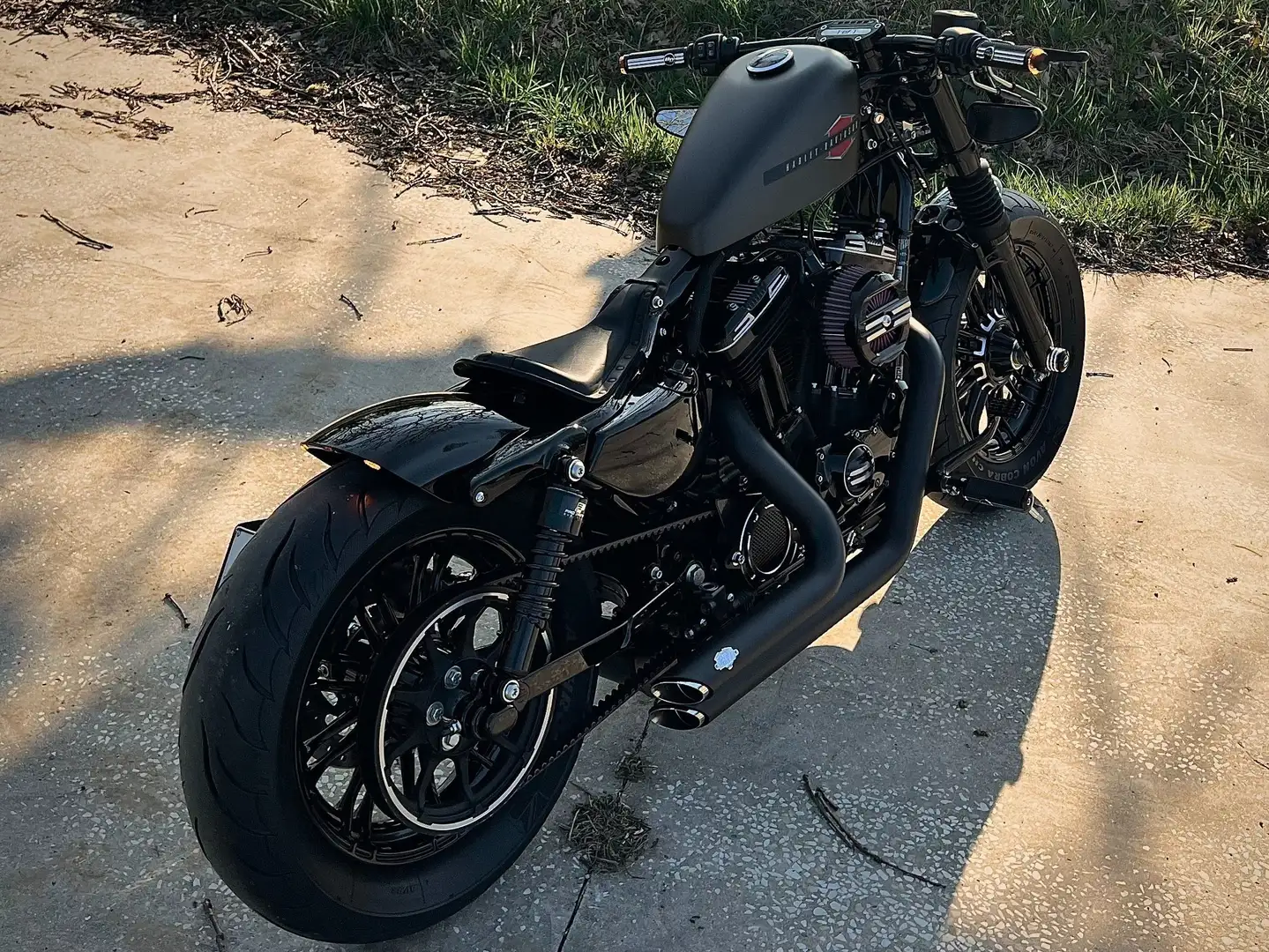 Harley-Davidson Sportster Forty Eight Bobber One of One Custom avec seulement 900kms Gris - 1