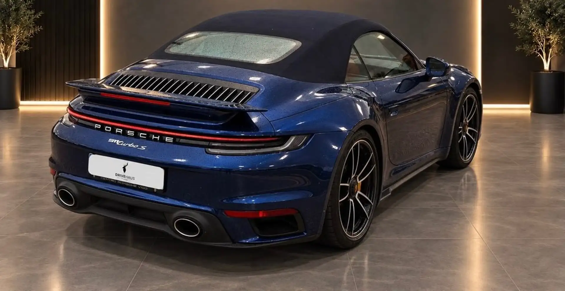 포르쉐 911 Turbo S Cabriolet 2020 블루 사진 8