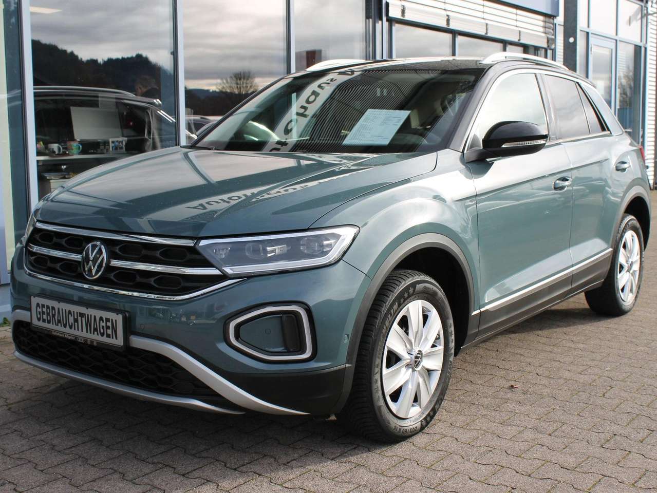 Volkswagen T-Roc 2022 — 1.5 TSI Style *Standheizung/Navi/LaneAssist/LED*