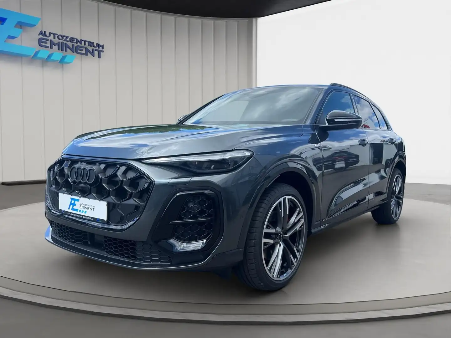 Audi Q5 TFSI 150KW QUATTRO MODEL 2026 S-line 4,49% Grau - 1