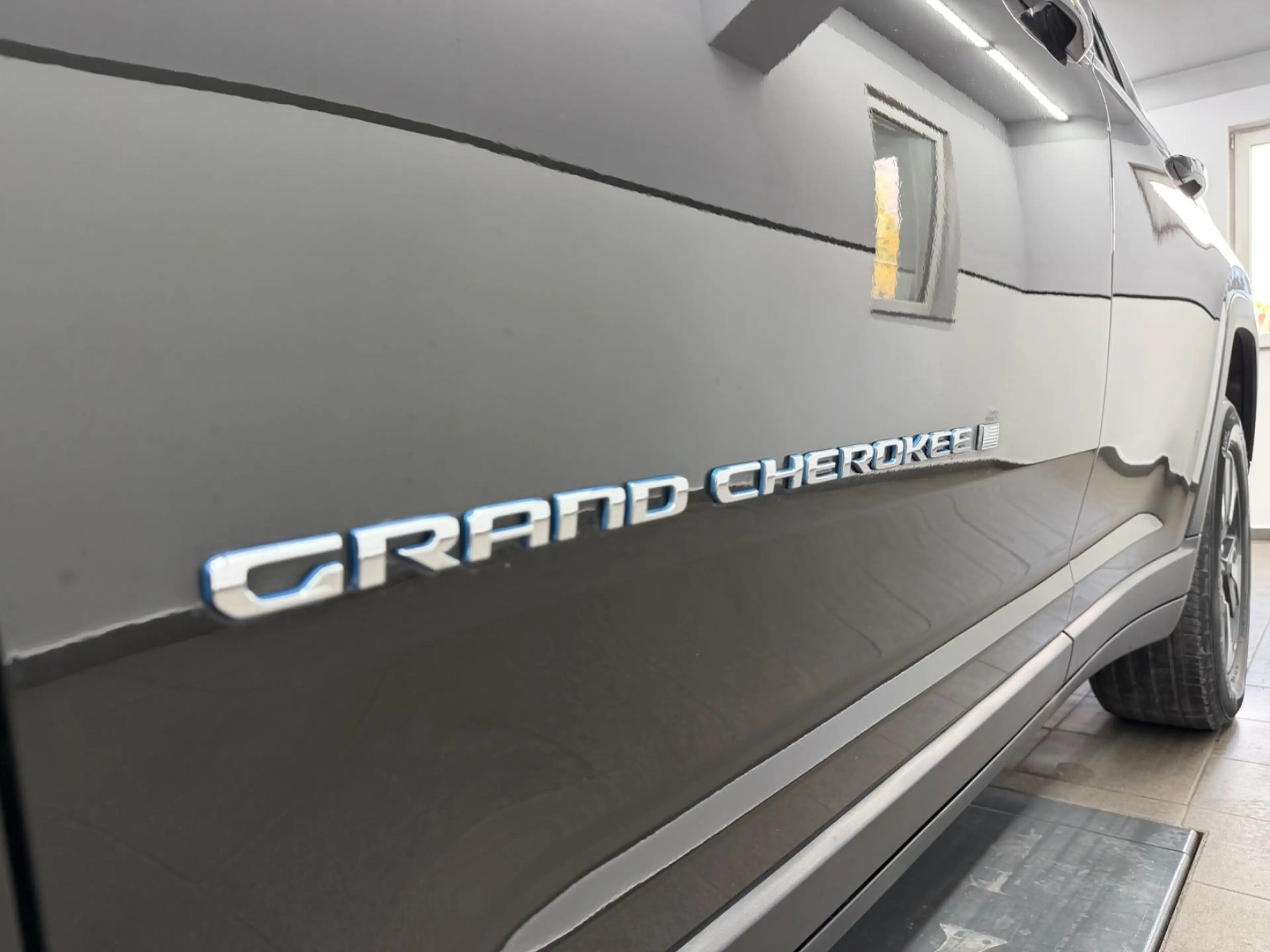 Jeep Grand Cherokee 2.0 Limited 4XE*4xDispl*4xSH*Pano — photo 11