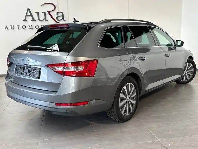 Skoda Superb view 4