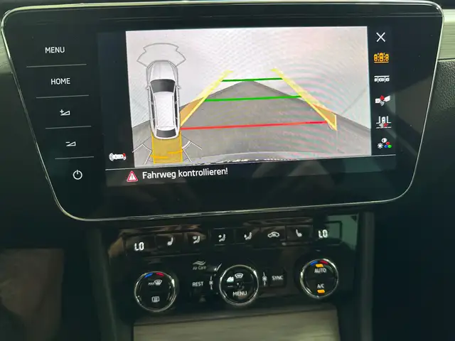 Skoda Superb view 10