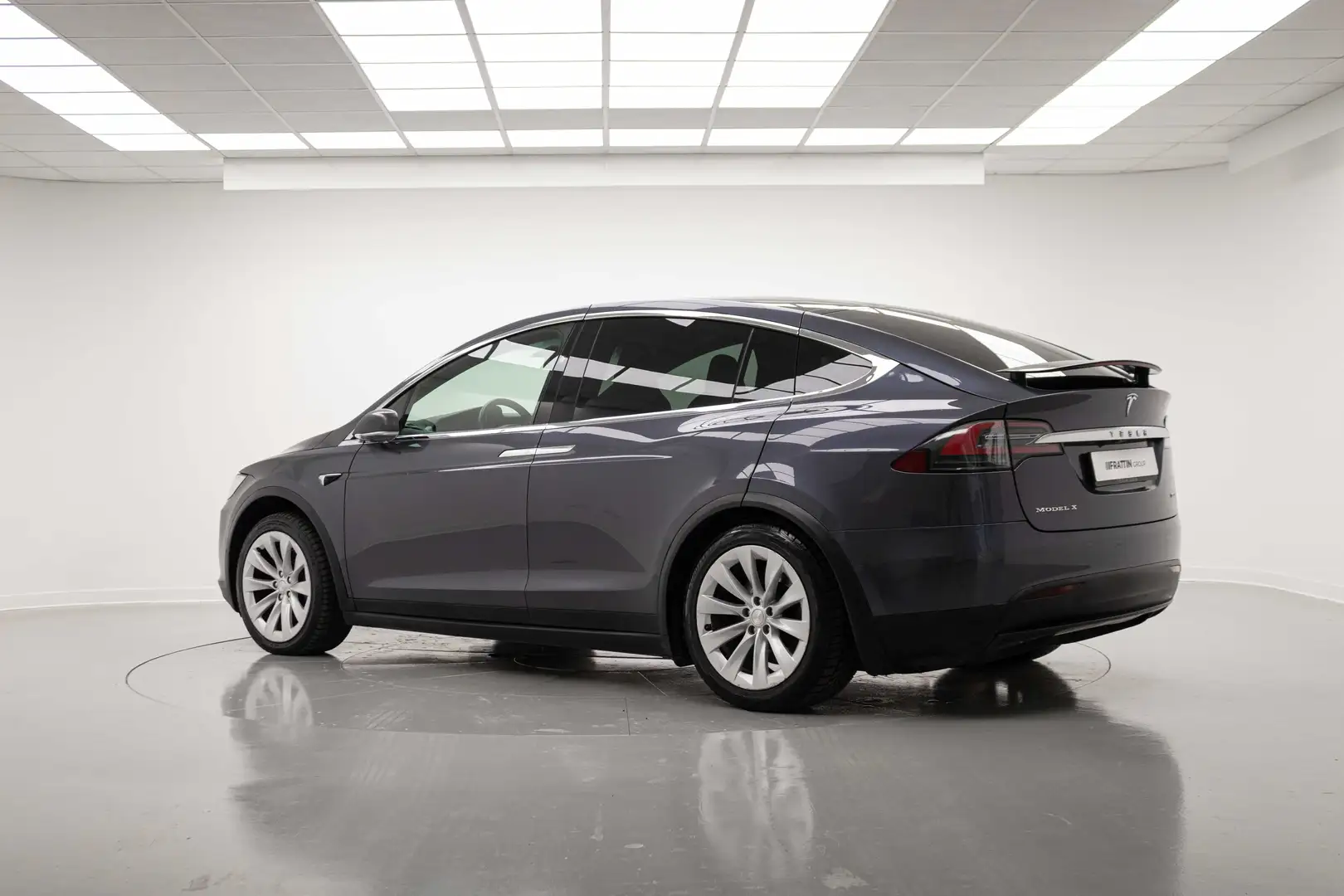 Tesla Model X 100 kWh Dual Motor Grey - 2