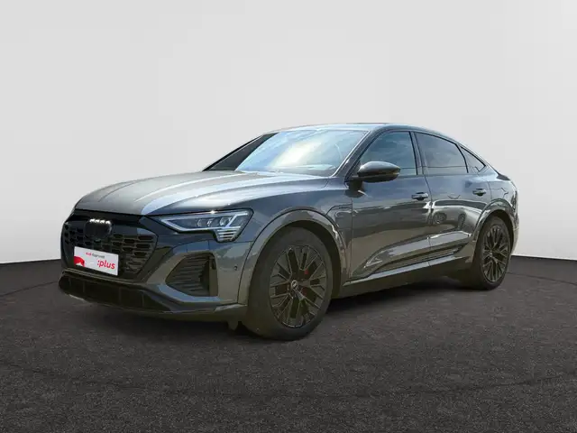Audi Q8 Audi Q8 Sportback e-tron Competition 55 e-tron quattro 300,00 kW