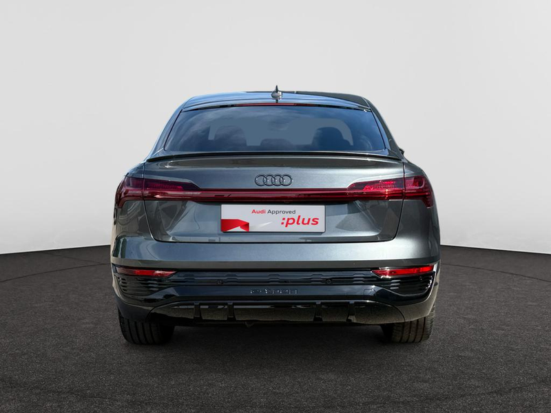 Audi Q8 e-tron Sportback Audi Q8 Sportback e-tron Competition 55 e-tron quattro 300,00 kW — photo 7