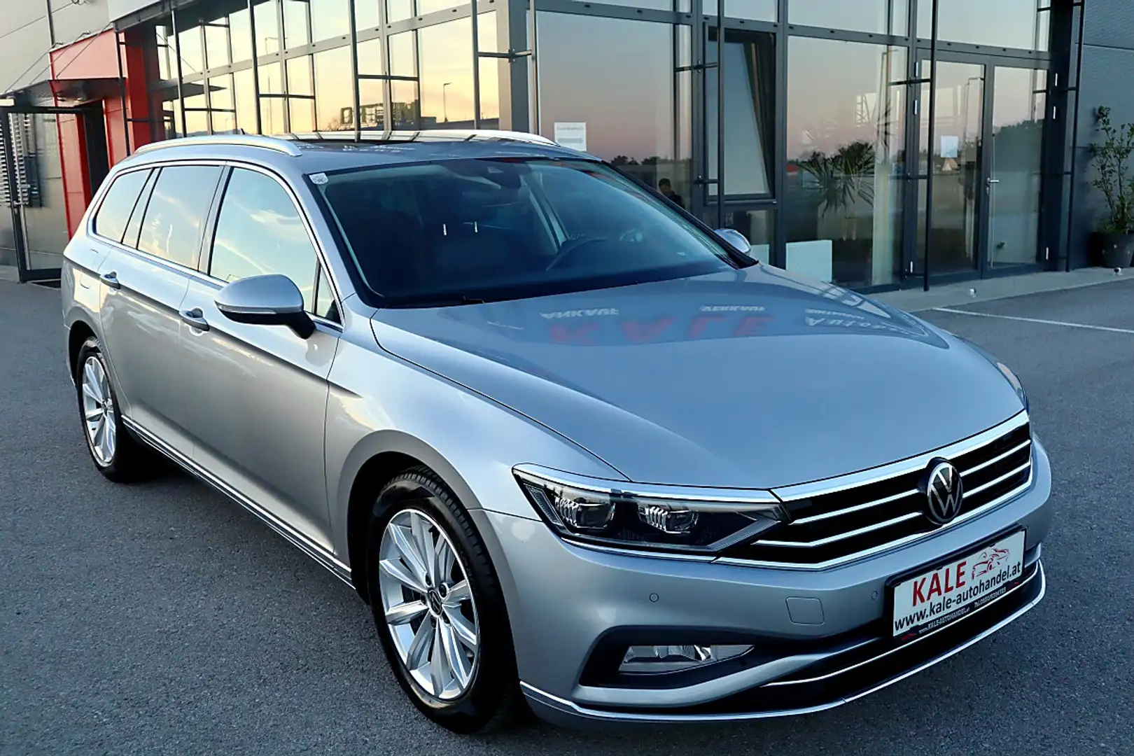 Volkswagen Passat 2.0 TDI Elegance *1.Besitz*Panoramadach*Matrix-... Silber - 2