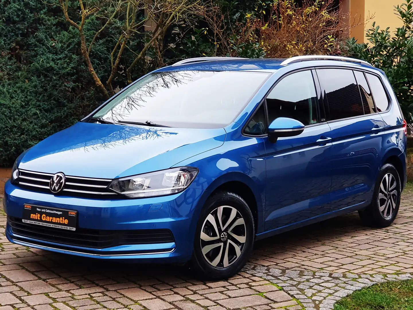 Volkswagen Touran Active DSG+7Sitze+ACC+Navi+PDC+CarPlay...5,99% Blau - 1