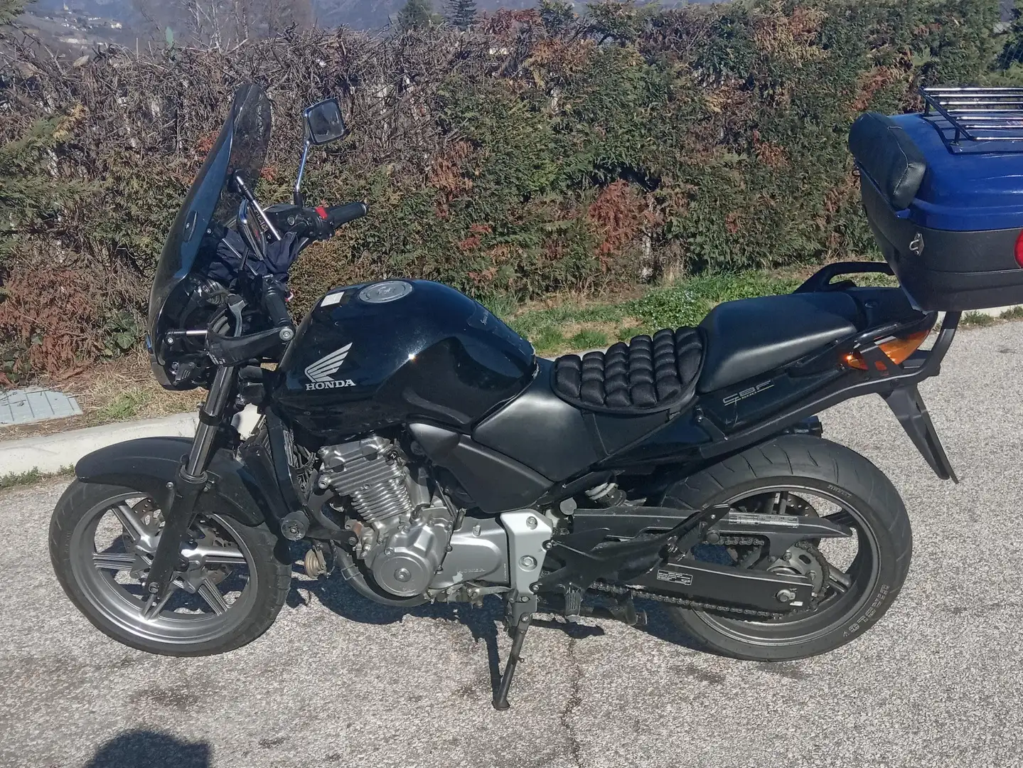 Honda CBF 500 base crna - 2