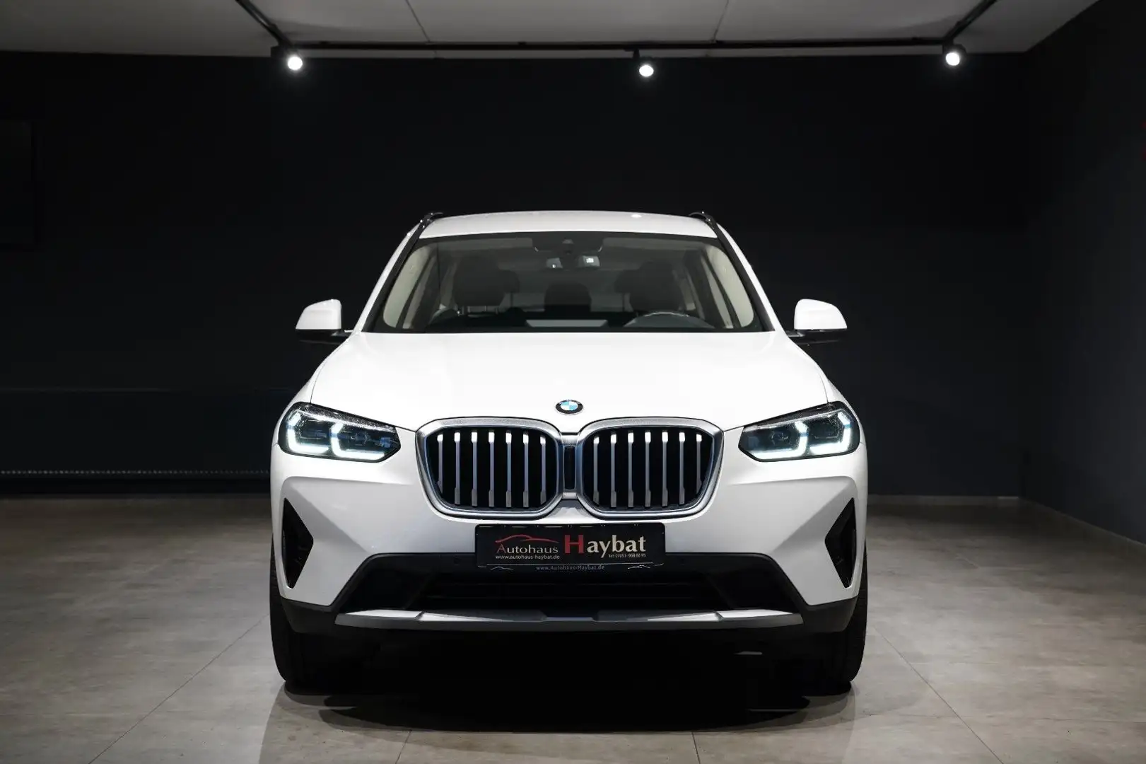 BMW X3 xD 20d LCProf-Laser-HuD-RFK-M Lenk-Sportsitz Weiß - 2