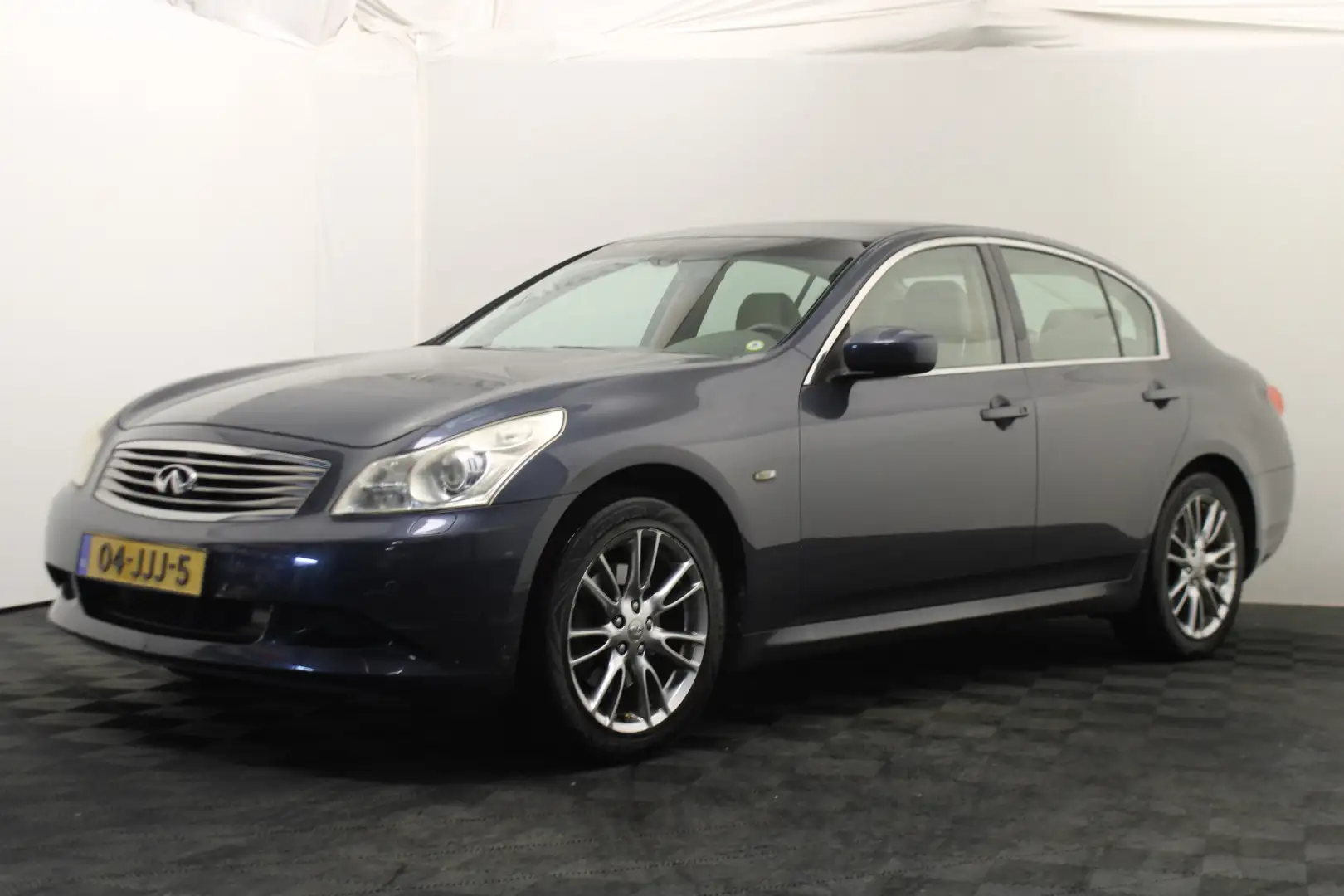 Infiniti G37 AWD |Camera|Navi|Stoelverw.| Grau - 1