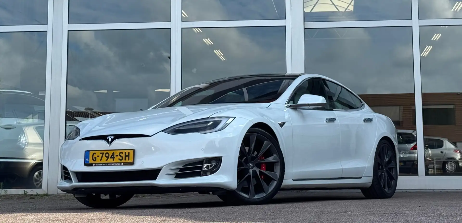 Tesla Model S Performance Ludicrous 2.6s 0-100 :-) Full self dri Fehér - 1