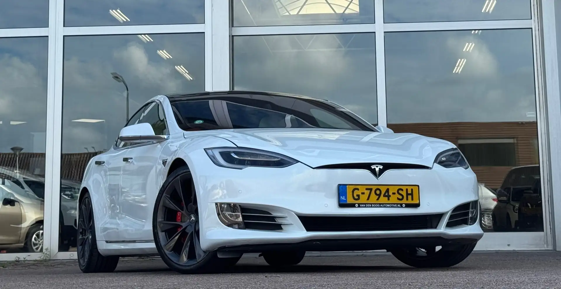 Tesla Model S Performance Ludicrous 2.6s 0-100 :-) Full self dri Fehér - 2