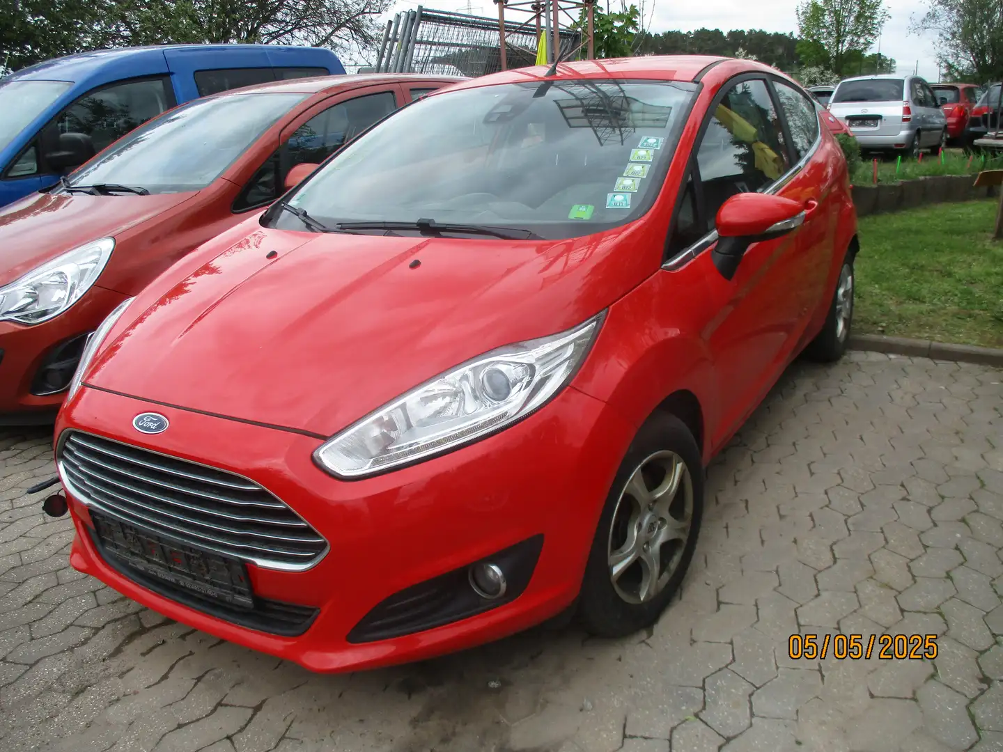 Ford Fiesta Titanium-Euro-5-Klima Rojo - 1