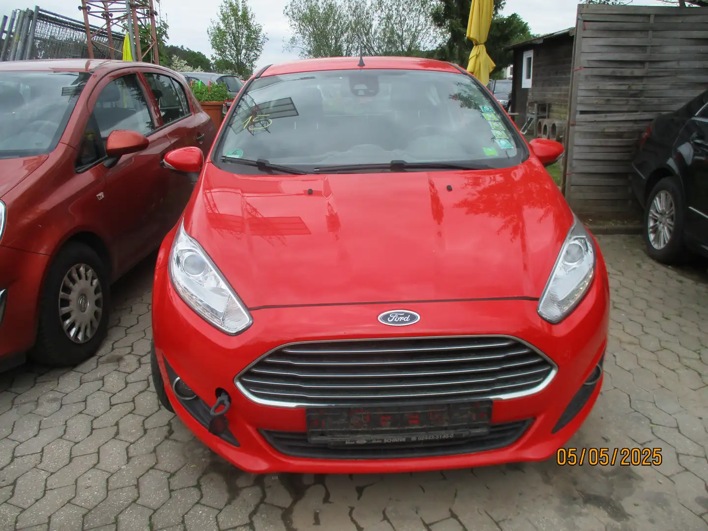 Ford Fiesta Titanium-Euro-5-Klima Rojo - 2