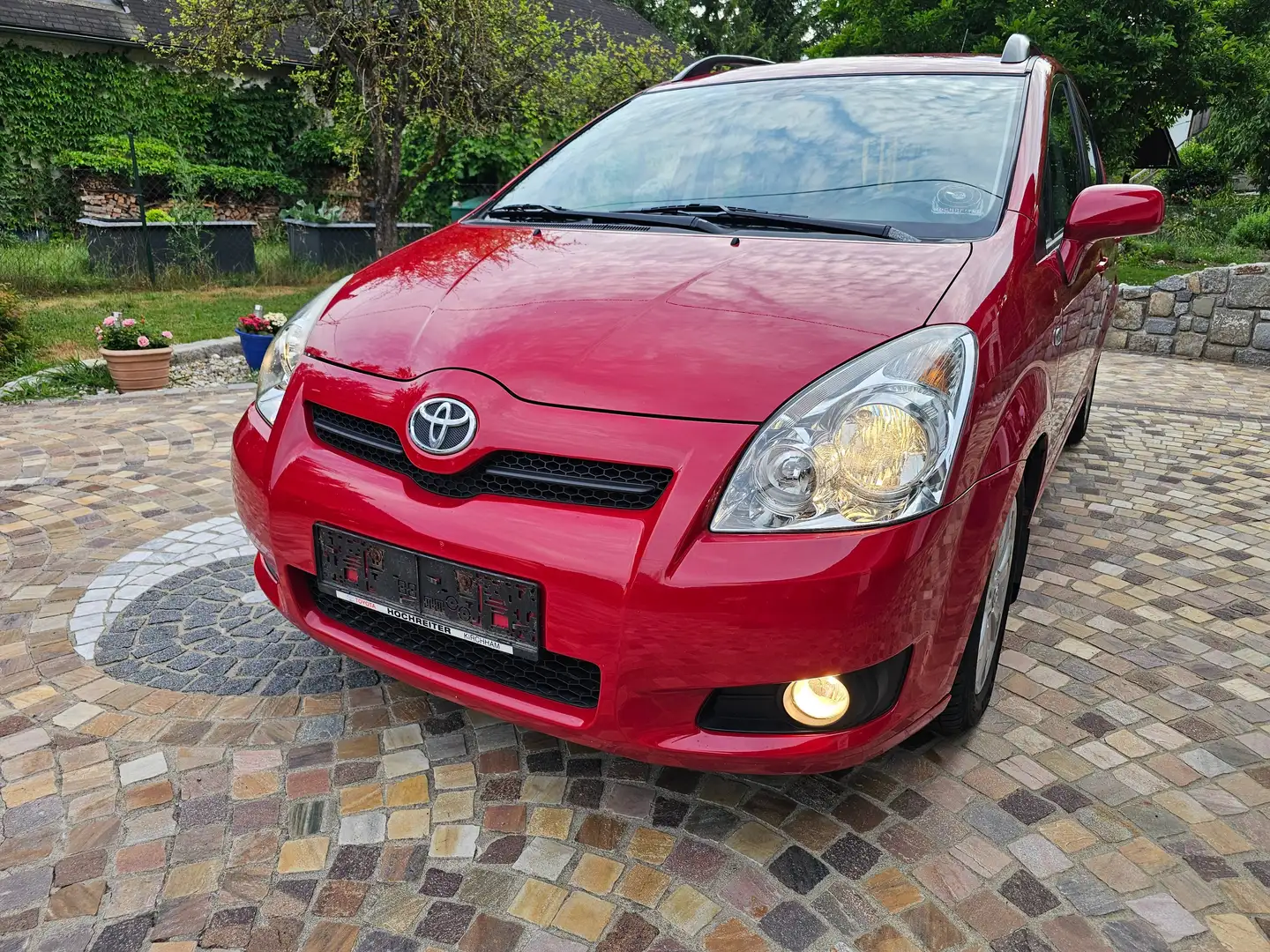 Toyota Corolla Verso Corolla Verso 2,2 D-4D 135 Linea Luna DPF Linea Luna Rot - 1