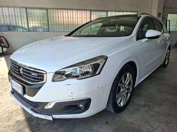 1.6 HDI S.W / AUTOMATICO / EURO 6 / DA NEOPATENTATI