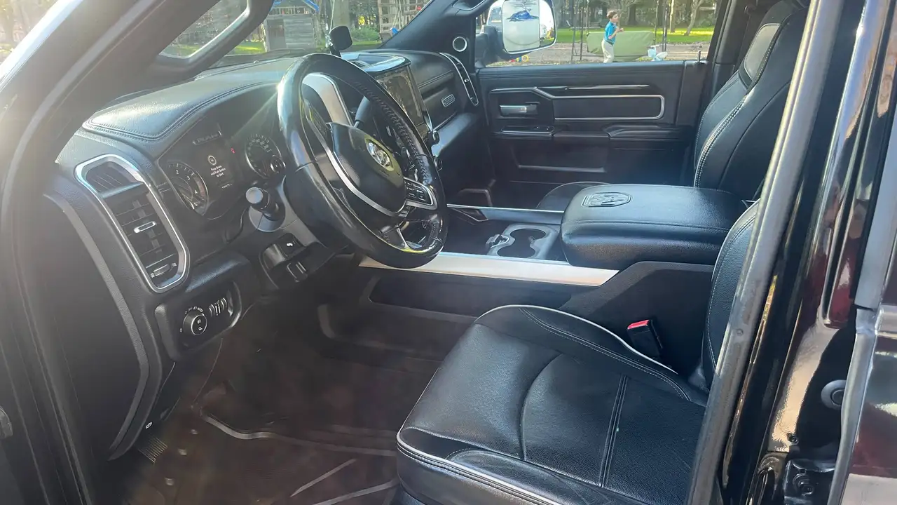 RAM 2500 снимка RAM 2500