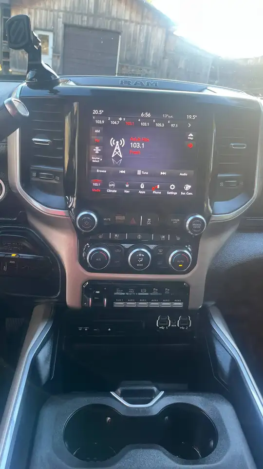 RAM 2500 снимка RAM 2500