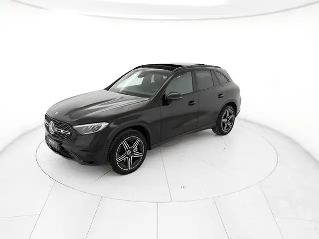 Mercedes-Benz GLC view 2
