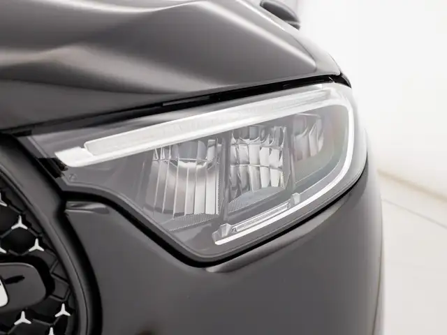 Mercedes-Benz GLC view 8